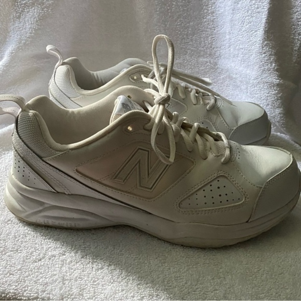 New Balance 623 Shoes Mens Size 9.5 White Lace Up Walking Sneakers